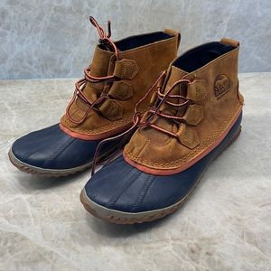 Sorel waterproof boots. Women’s size 8.5.